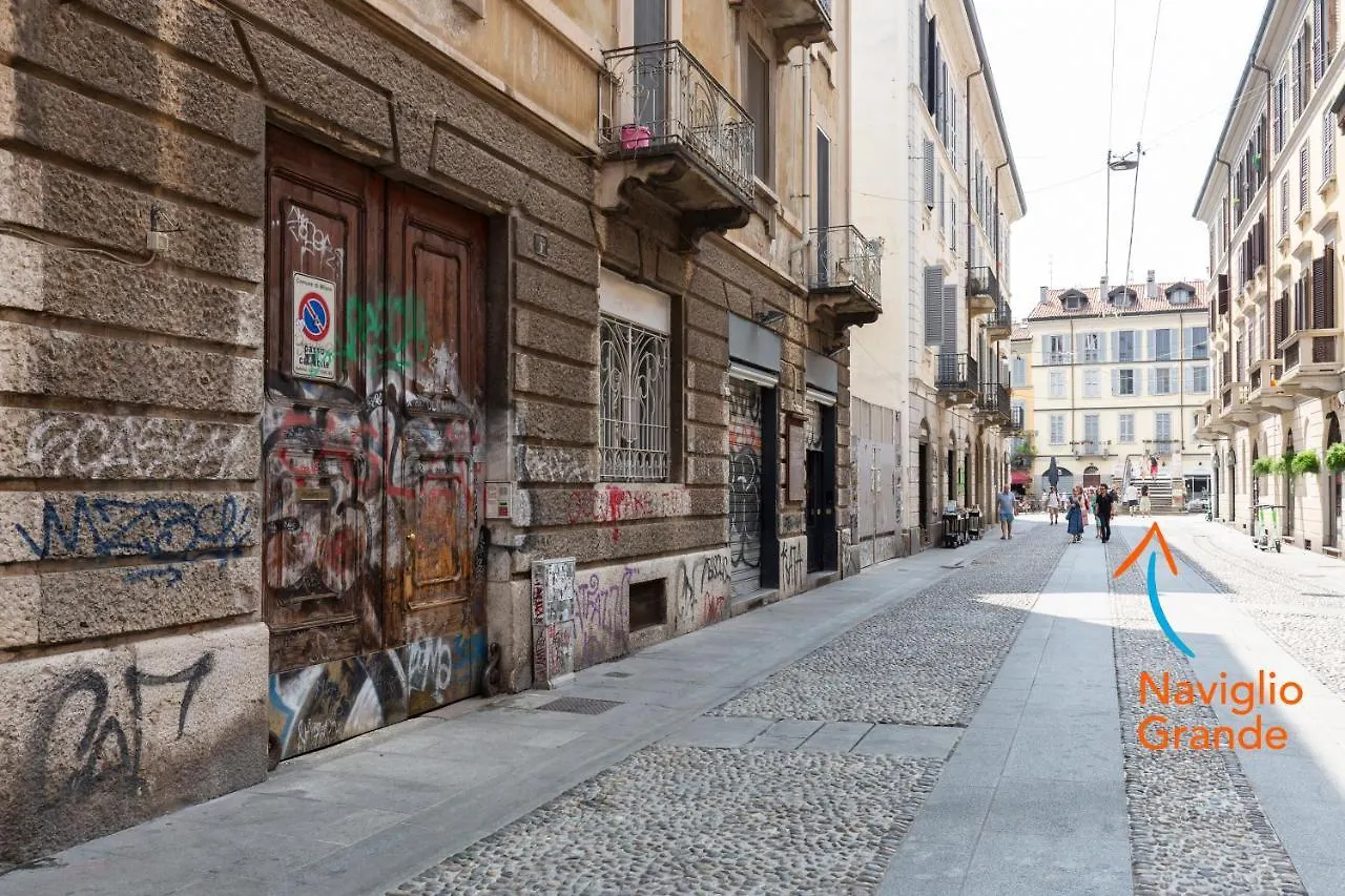 Happy Stay - Naviglio Grande Milan 0*,  Italy