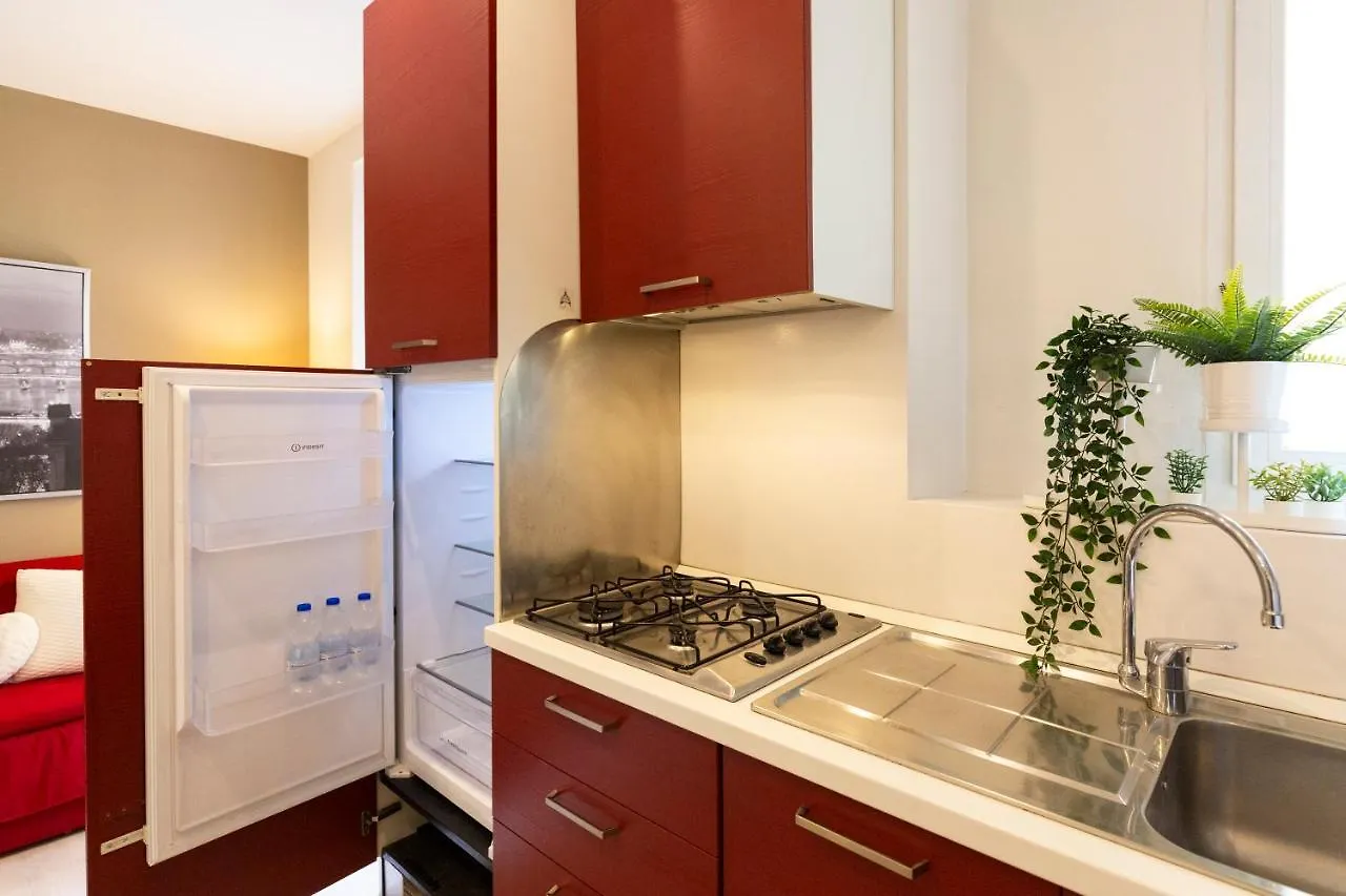 Happy Stay - Naviglio Grande Milan Italy